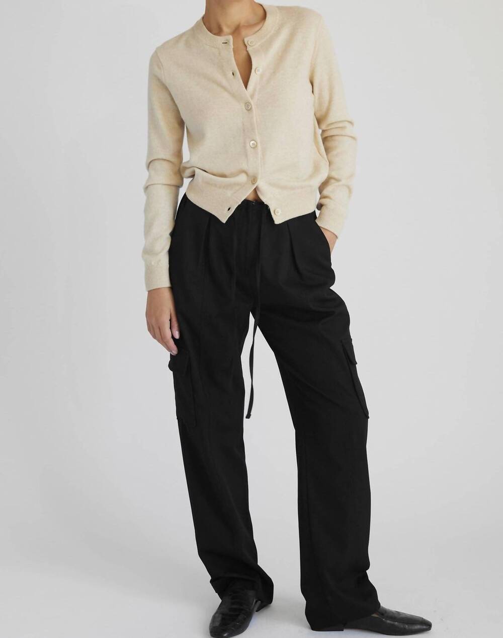NEW ALMINA CONCEPT women's classic crew wool cardigan in cream